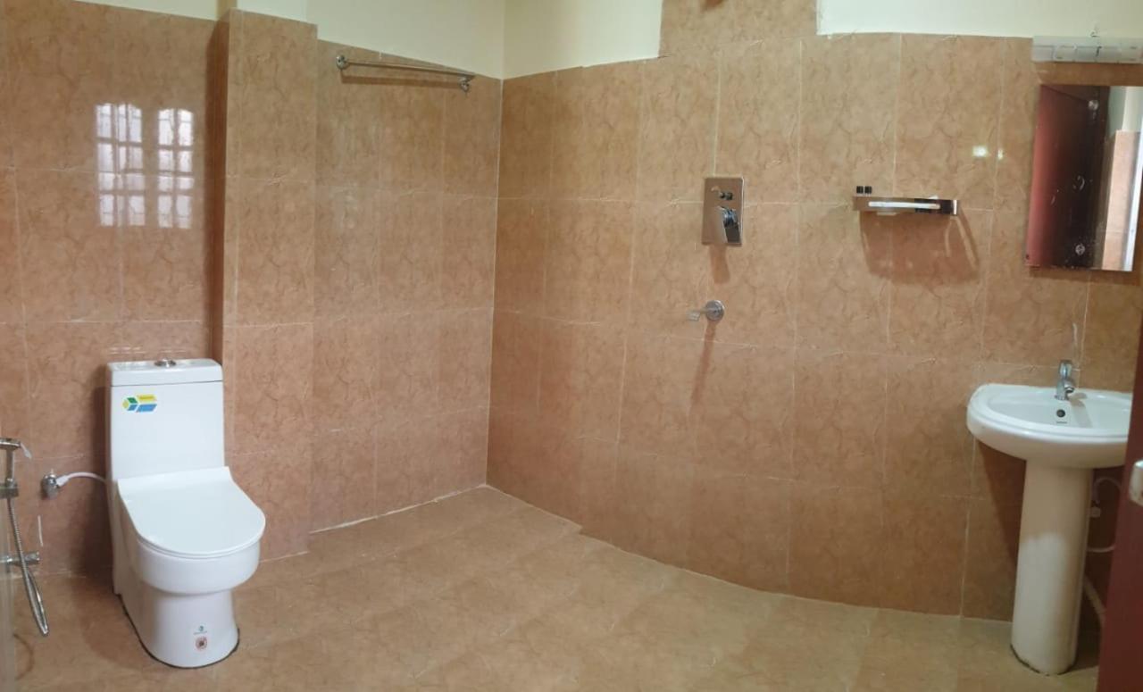 London House Resort Birātnagar Zewnętrze zdjęcie