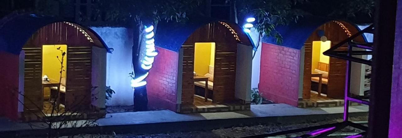 London House Resort Birātnagar Zewnętrze zdjęcie