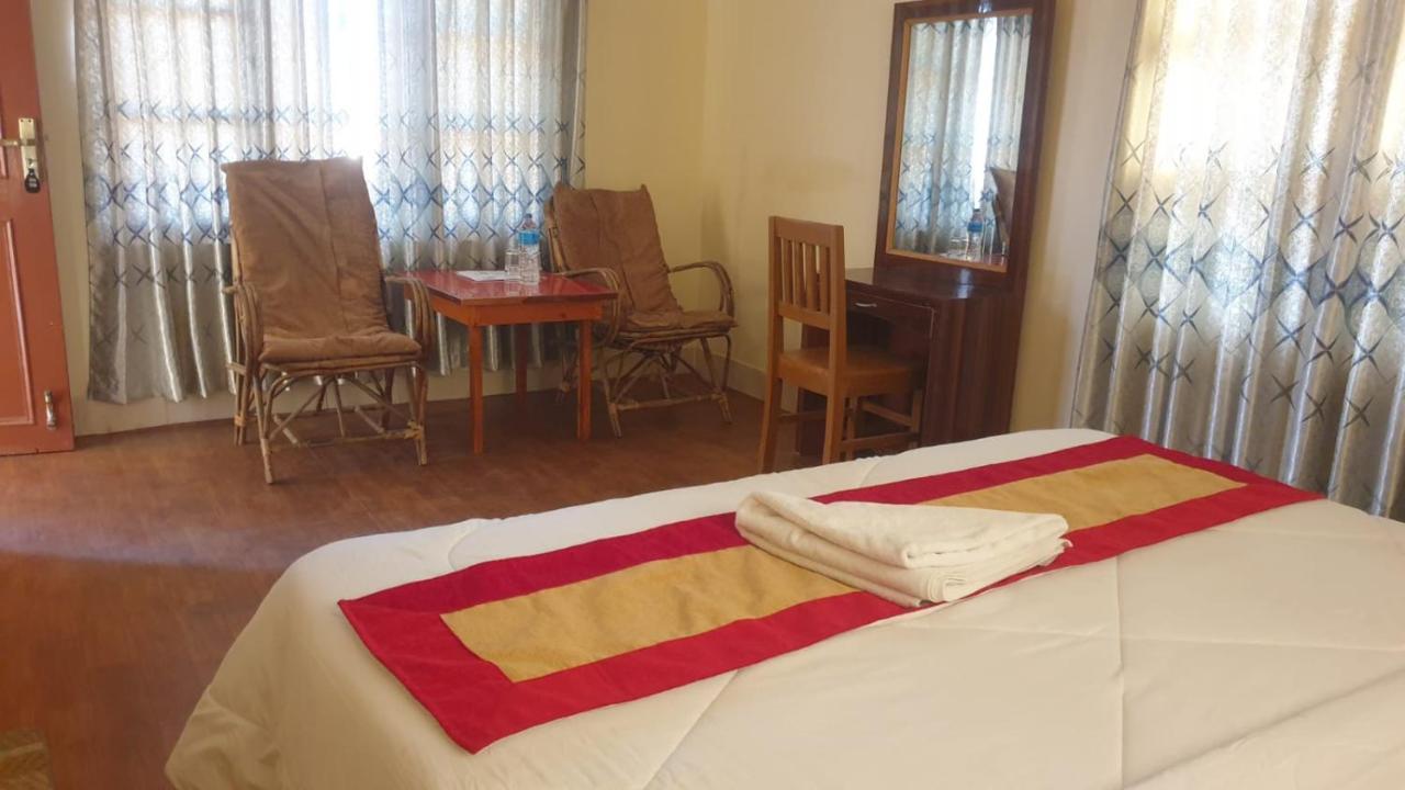 London House Resort Birātnagar Zewnętrze zdjęcie